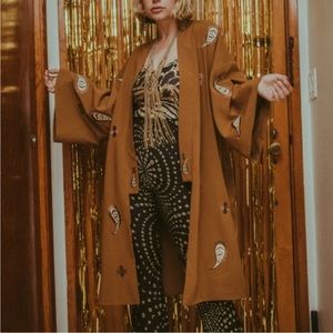 ISO!!!!!!!!!!! Joplin robe